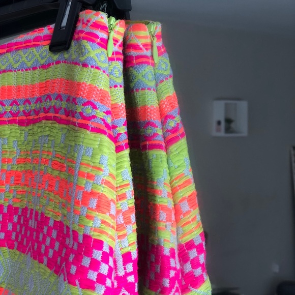 Britt Ryan - Neon Skirt Size 4 - Picture 5 of 5
